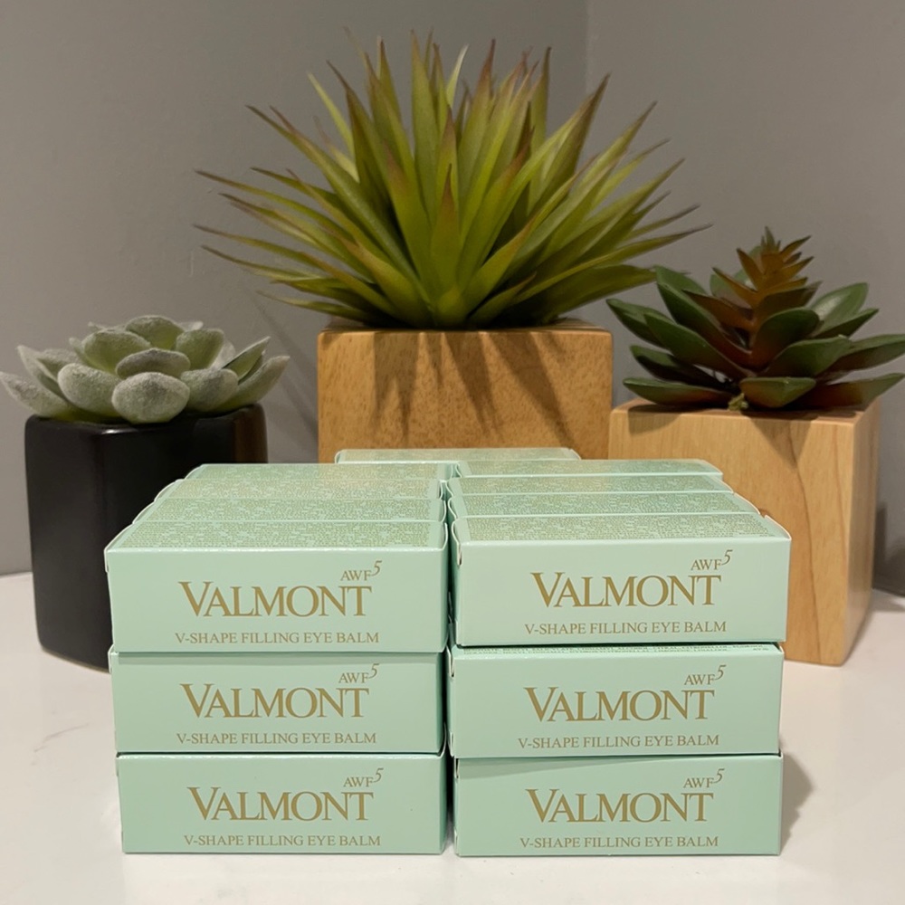 V-Shape Filling Eye Balm